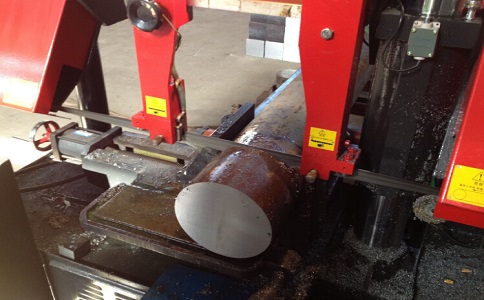 马尔康卧式带锯床加工时出现明显振荡如何排查？